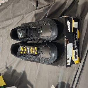 AVIA Slip Resistant Work Shoes